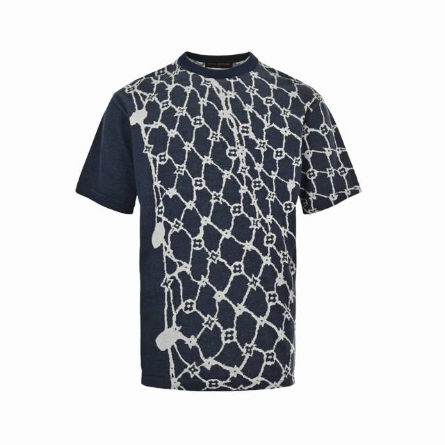 Louis Vuitton 路易威登 24Ss 渔网提花针织短袖 本款棉质短袖圆领衫呈现全幅 Monogram Fishnet 提花织纹，其不规则图案恰似碧波荡