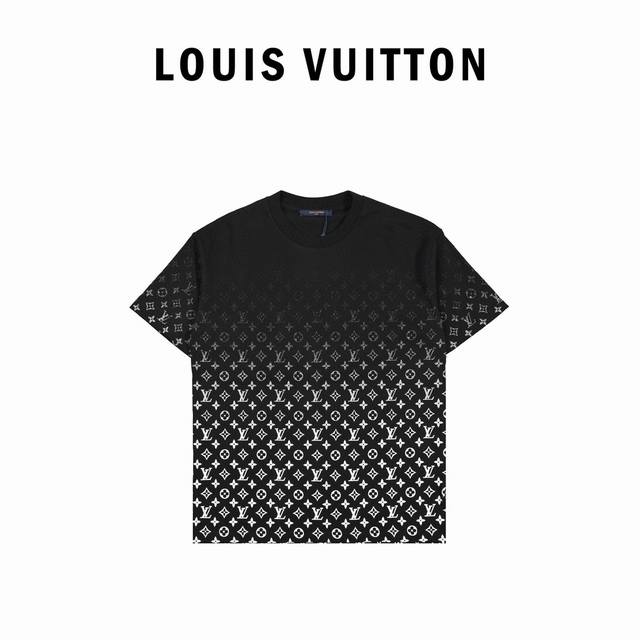 Louis Vuitton 路易威登 22Ss 渐变满印老花印花短袖 采用特定组织的30S 1*2双纱精梳棉平纹， 克。进口数码印花工艺，完美还原色彩，前幅大台