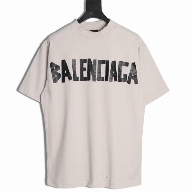 Balenciaga 巴黎世家 25Ss 黑胶带印花短袖T恤 经典胶带系列新款 独家定染粉白色特殊面料 G双纱精梳定织 厚版椭圆机丝网印花工艺 高温发泡立体感十