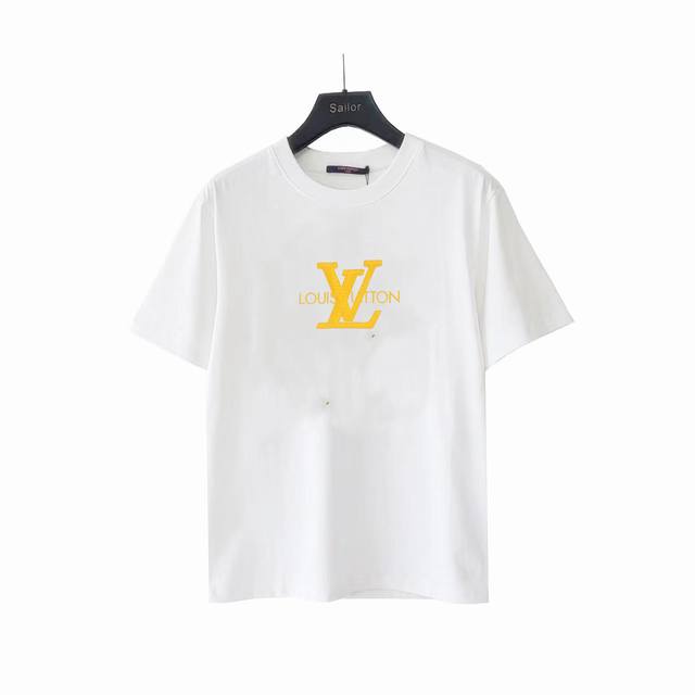 实拍细节图+尺码表 Louis Vuitton路易威登字母硅胶立体凹凸设计短袖 最高版本！定制面料290克 %双纱棉！字母硅胶立体凹凸工艺设计！ 辅料：开模原版