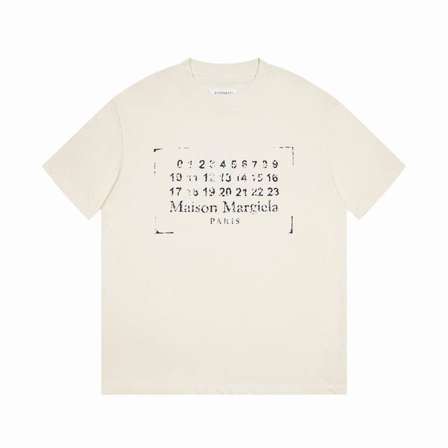 高版本Maisonmargiela 马吉拉 方框数字印花短袖，男女同款。 神仙配色 满满的高级感 性价比超高 手感超级柔软、细腻、柔软和不起球且不变形 G纯棉品
