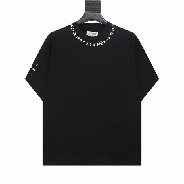 高版本Maisonmargiela 马吉拉 Mm6数字印花短袖，男女同款。 满满的高级感 性价比超高 手感超级柔软、细腻、柔软和不起球且不变形 G纯棉品质，后领