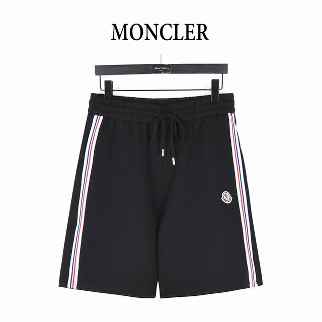 Moncler 蒙口 25Ss 徽标刺绣红蓝白条织带拼接短裤 采用重磅透气层面料，定织定染，高克重混纺科技面料，松紧弹力腰部抽绳， 侧边采用红白蓝织带拼接工艺，