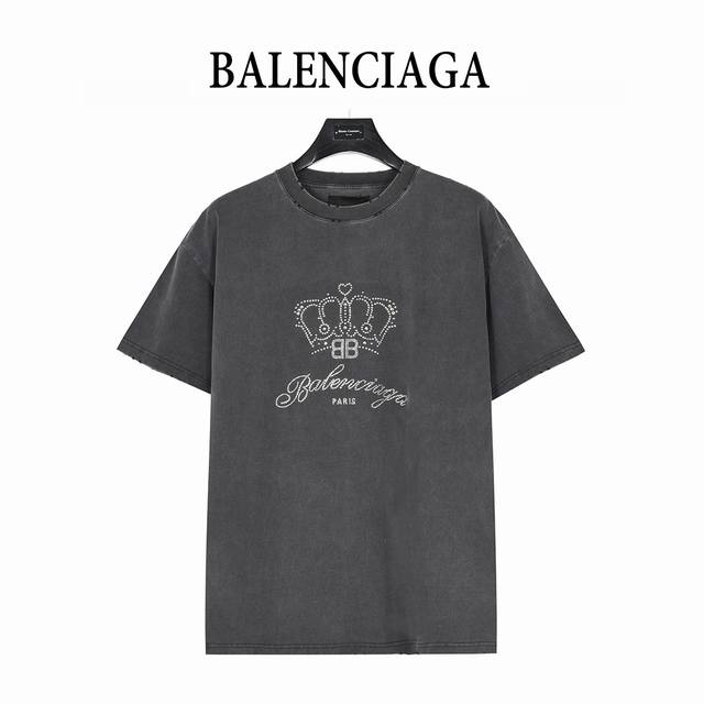 Balenciaga 巴黎世家 25Ss 水洗皇冠烫钻炒盐破洞短袖T恤 闪烁系列 采用 克精梳棉面料 多位手工磨破加割烂洗水处理 亮度高 采用进口澳钻 高温压烫