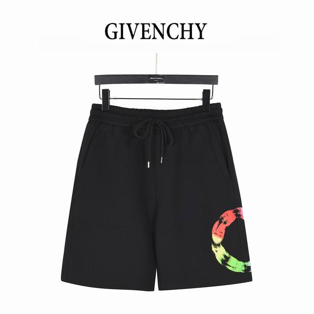 Givenchy 纪梵希 胶浆圆圈Logo印花刺绣口袋小标短裤 采用棉质毛圈面料精心制作，饰以最新最顶级双色撞色拼接，定制面料采用威化布织法， 超高端针织工艺，