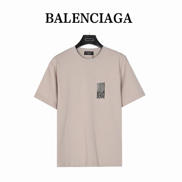 Balenciaga 巴黎世家 流苏瀑布印花短袖T恤 印花：印花材料采用安全环保无毒婴儿认证的发泡材料；印花轮廓清晰干净，有康丽机器出来的质感；如果衣服要清洗的