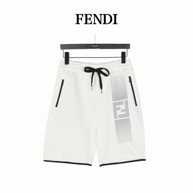 Fendi 芬迪 单边波点双F短裤 全新美学灵感趣味设计,渠道性质精品。让整体造型设计更加优雅时尚，今夏最火系列，无数明星潮人追捧。裁剪工艺细节处理工整为玩味时