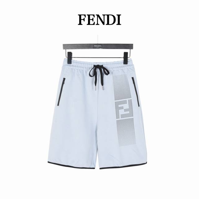 Fendi 芬迪 单边波点双F短裤 全新美学灵感趣味设计,渠道性质精品。让整体造型设计更加优雅时尚，今夏最火系列，无数明星潮人追捧。裁剪工艺细节处理工整为玩味时