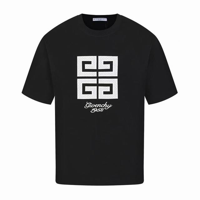 纪梵希 Givenchy 夏季新款 网布刺绣字母圆领短袖T恤，采用260克纯棉双砂面料 所有面料均已提前做过缩水定制 男女同款百搭 比较经典的一款 Color: