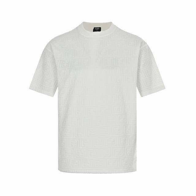 Fendi 芬迪 24Ss 满印双F凹凸印花短袖 原版开模。定制360G毛巾面料，定制的人造丝。61%粘胶纤维，32%锦纶，7%棉纶。 材料做工细节均与专柜一致