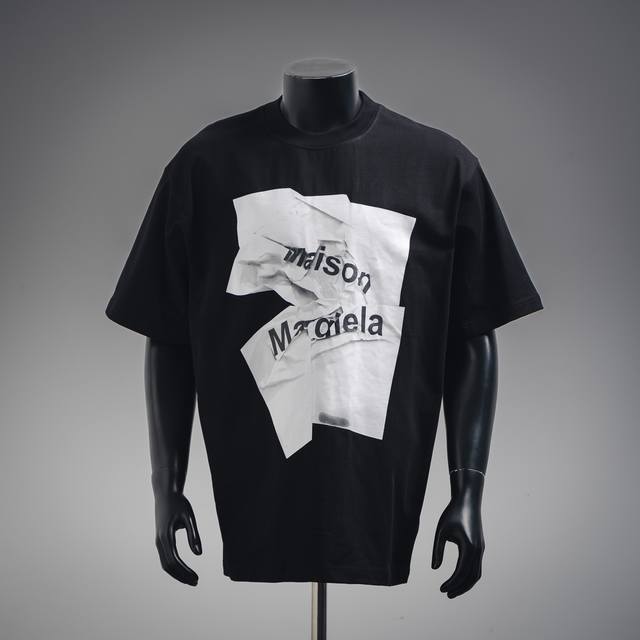 Maison Margiela 马吉拉25Ss Mm6联名款短袖T恤 作为近年来最受时下年轻群体欢迎的品牌之一，Mm6继承了根植于Maison Margiela