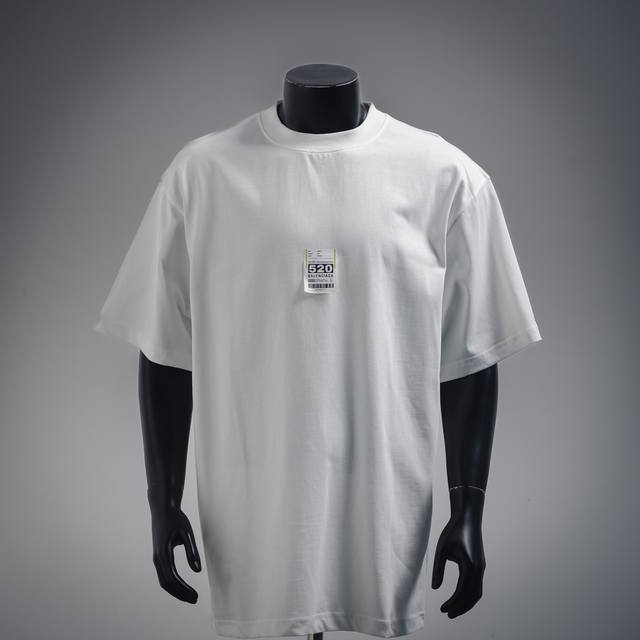 Balenciaga 巴黎世家25Ss新款520贴标短袖T恤 采用32支足纱双265克纯棉，1*1双纱十字罗纹领，无色差，宽松版型，辅料3标齐全， 版型依旧Os