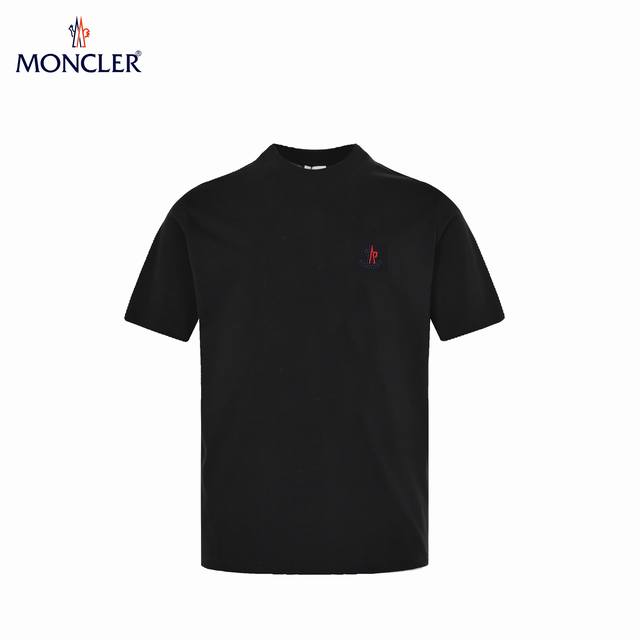 Moncler 蒙口 25Ss 澳网刺绣短袖 采用32S双纱平纹 配32S双纱1×1螺纹 260克重 螺纹同染无色差 采用进口丝光线定染刺绣纱线 印花设计比较精
