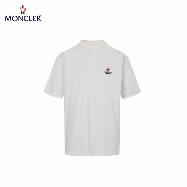 Moncler 蒙口 25Ss 澳网刺绣短袖 采用32S双纱平纹 配32S双纱1×1螺纹 260克重 螺纹同染无色差 采用进口丝光线定染刺绣纱线 印花设计比较精