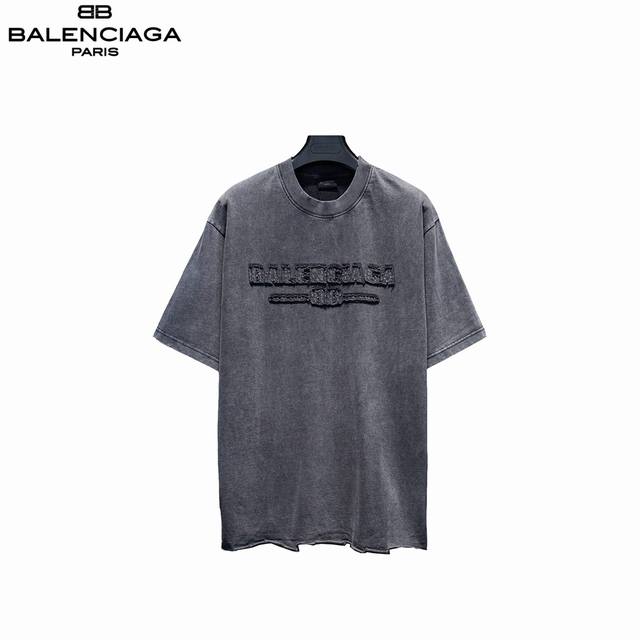 Balenciaga 巴黎世家 25Ss 毛巾暗纹字母短袖T恤 面料采用进口机器织造而成，布面纹路的独特性创造出完美的成衣效果 面料采用净布260克重 搭配32