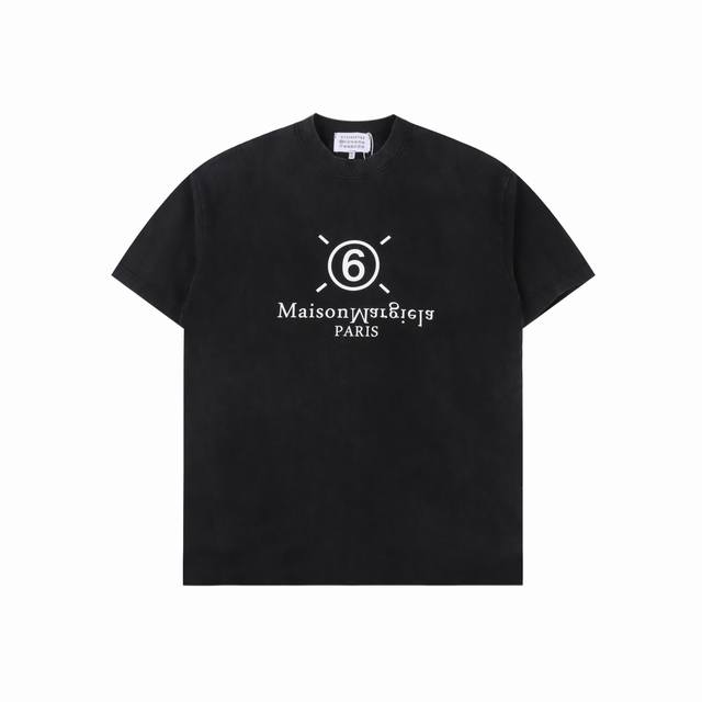 Maison Margiela 马吉拉 25Ss 水洗字母短袖T恤 面料定织定染 G32支双纱面料，宽幅领口螺纹300G1*1全棉螺纹，久穿不变形，面料从买纱纺