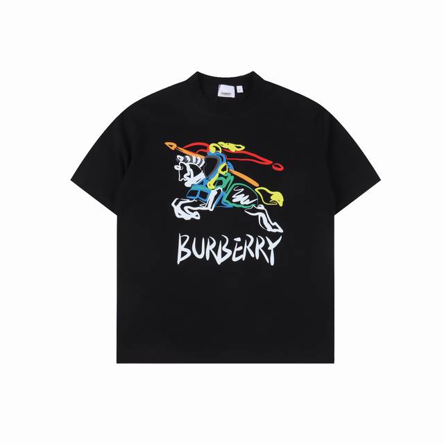 Burberry 巴宝莉 25Ss 彩色战马短袖T恤 面料采用定制240G 26支特滑双股精棉平纹高密无尘全棉布料。前幅高密度加厚，走线平整，代工品质，全套定制