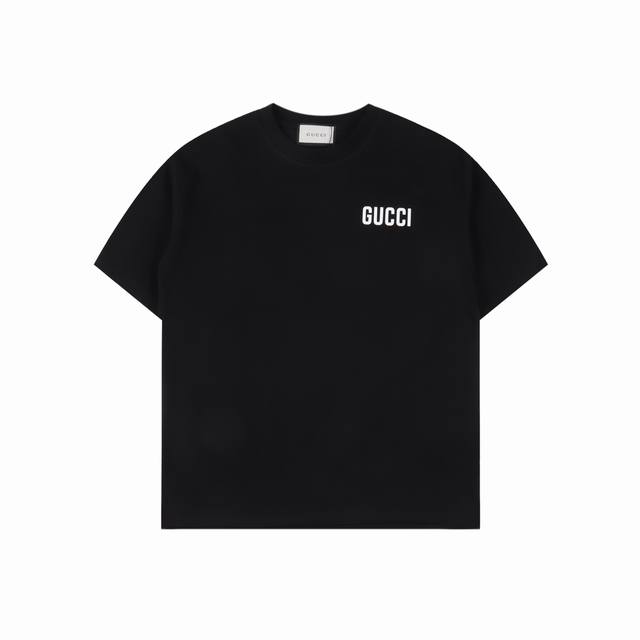 Gucci 古驰 25Ss 硅胶小字母短袖T恤 面料采用定制240G 26支特滑双股精棉平纹高密无尘全棉布料。前幅高密度加厚，走线平整，代工品质，全套定制辅料。