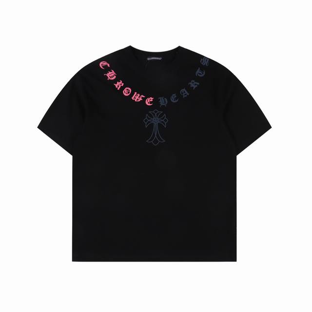 Chrome Hearts 克罗心 梵文十字架发泡印花短袖 面料采用280克重精梳棉，定制32支1*1螺纹，成衣两遍水洗处理，面料舒适亲肤无异感，定制定染面料，