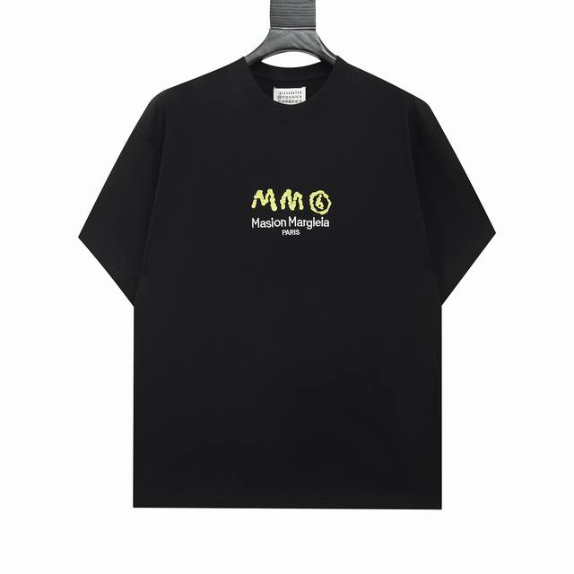 高版本Maisonmargiela 马吉拉 刺绣字母短袖，男女同款。 满满的高级感 性价比超高 手感超级柔软、细腻、柔软和不起球且不变形 G纯棉品质，后领标志对
