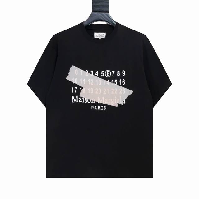 高版本Maisonmargiela 马吉拉 数字胶带印花短袖，男女同款。 满满的高级感 性价比超高 手感超级柔软、细腻、柔软和不起球且不变形 G纯棉品质，后领标
