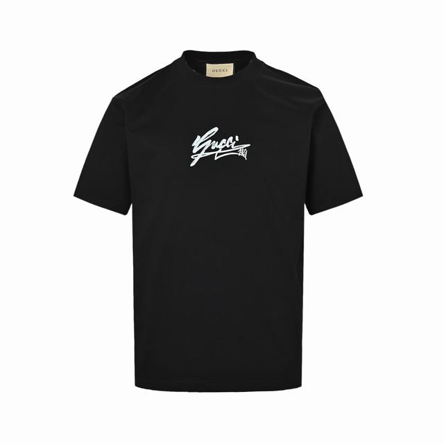 Gucci 古驰 25Ss 涂鸦签名字母印花短袖 客订300G双纱重磅面料，1:1螺纹，手感柔软舒适，上身亲肤透气，垂感佳，高清数码印花，男女同款。简约宽松的版