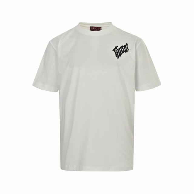 Gucci 古驰 Lido系列 黑字短袖 原版6500购入，原版布料定制40支双股，230G全棉布料。前幅进口机刺绣13万针，后幅大胶浆印花，还原原版品质。设计