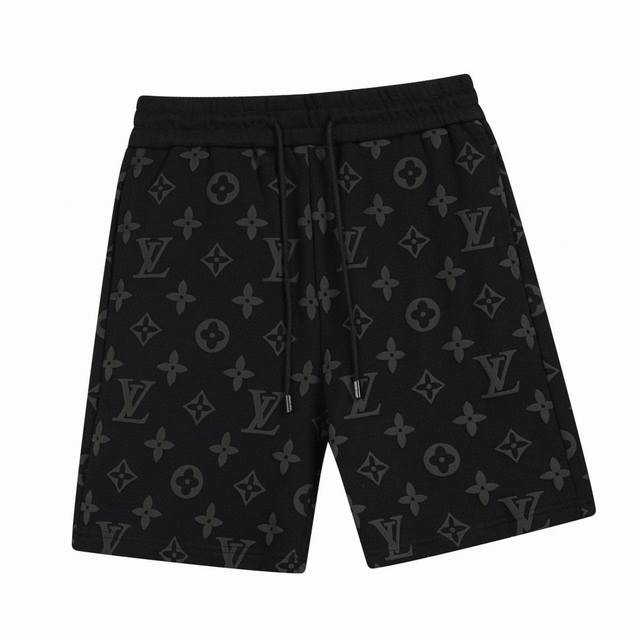 路易威登 Louis Vuitton 夏季新款，老花发泡印花休闲短裤，透气舒适度高，细节无可挑剔，品牌元素设计理念，体现高品质。手感细腻柔软！呈现休闲裁剪，上身