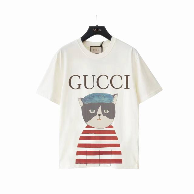 实拍细节图+尺码表 Gucci古驰 趣味卡喵星人圆领短袖 无感印花 早春系列高克重短袖 选用客供定制针织100%纯棉面打造,面料手感细腻，厚实有质感的纯棉布 高