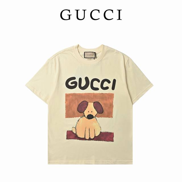 Gucci 古驰 卡通重工印花高克重短袖T恤 选用客供定制针织 %纯棉面打造,面料手感细腻，厚实有质感的纯棉布 高密度的机织工艺，如棉絮般柔紧致舒适，有挺括感，