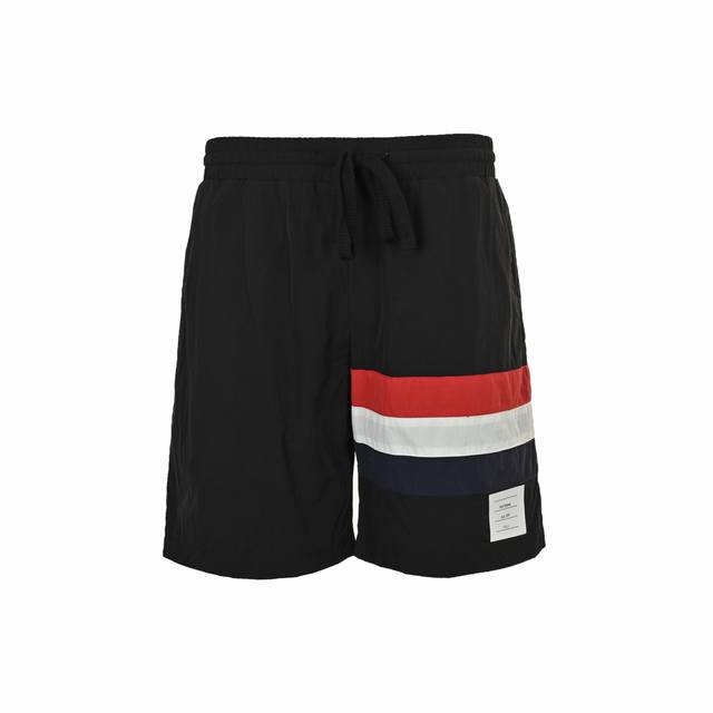 Thom Browne 汤姆布朗 25Ss 红白蓝三色彩带沙滩短裤 面料原版定制，功能性斜纹面料，成衣百分百定位对条对格，非常耗时废料，密度手感和原版达到一致，