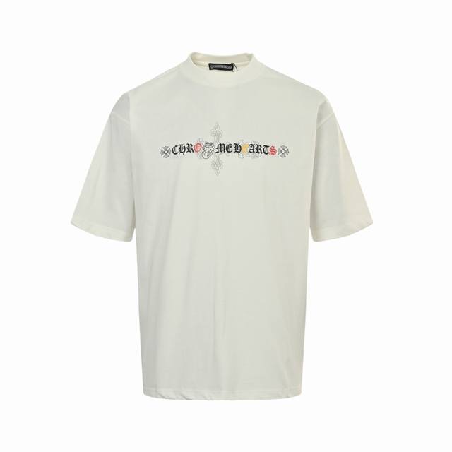 Chrome Hearts 克罗心 25Ss 胸前梵文印花短袖 面料采用280克重精梳棉，定制32支1*1螺纹，成衣两遍水洗处理，面料舒适亲肤无异感，定制定染面