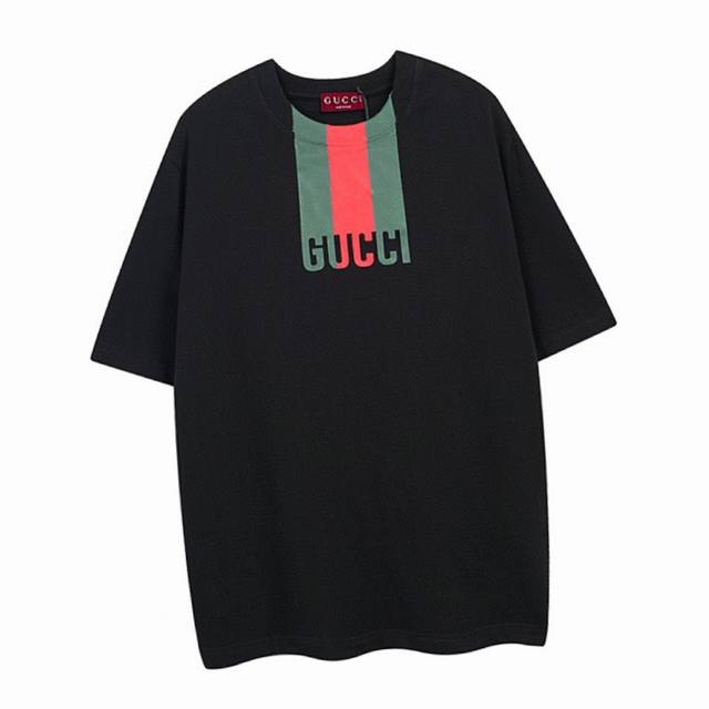 古驰 Gucci 夏季新款 经典红绿拼色印花圆领短袖T恤 色彩搭配时尚又个性 手感柔软舒适 男女同款。 Color：白色 黑色 Size：Xs S M L