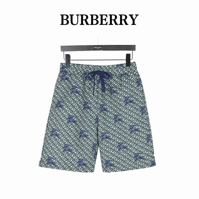 Burberry 巴宝莉 满印战马短裤 全新美学灵感趣味设计,渠道性质精品。让整体造型设计更加优雅时尚，今夏最火系列，无数明星潮人追捧。裁剪工艺细节处理工整为玩