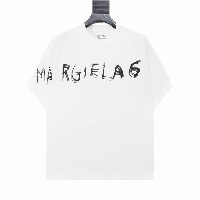 高版本Maisonmargiela 马吉拉 Mm6涂鸦印花短袖，男女同款。 满满的高级感 性价比超高 手感超级柔软、细腻、柔软和不起球且不变形 G纯棉品质，后领
