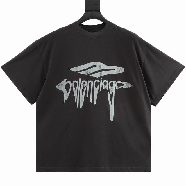 Balenciaga 巴黎世家 融化字母印花短袖 原6,200购入，采用特定重磅16S230G精棉平纹针织定染对色面料，定织十字拉架罗纹对板同缸染色确保无色差，