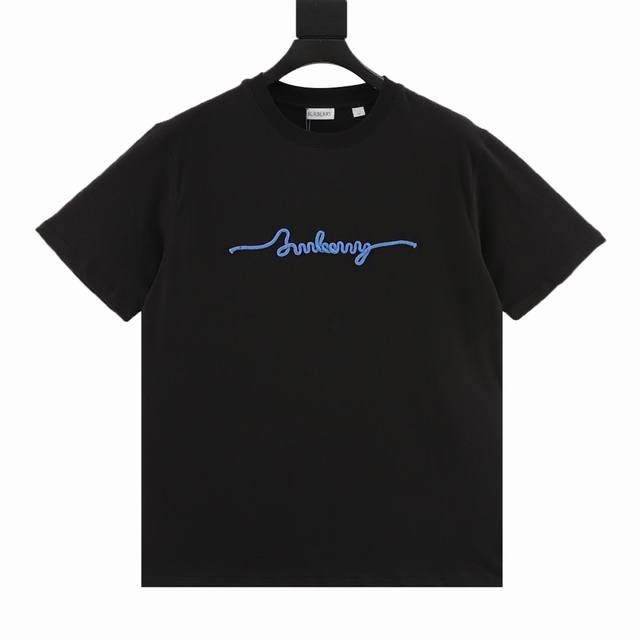 Burberry 巴宝莉 编织麻绳字母Logo圆领短袖 原版定制320克全棉100%双纱纯棉螺纹同缸染面料袖口下摆是三本针工艺 肩部双针五线更立体 领口包边包条