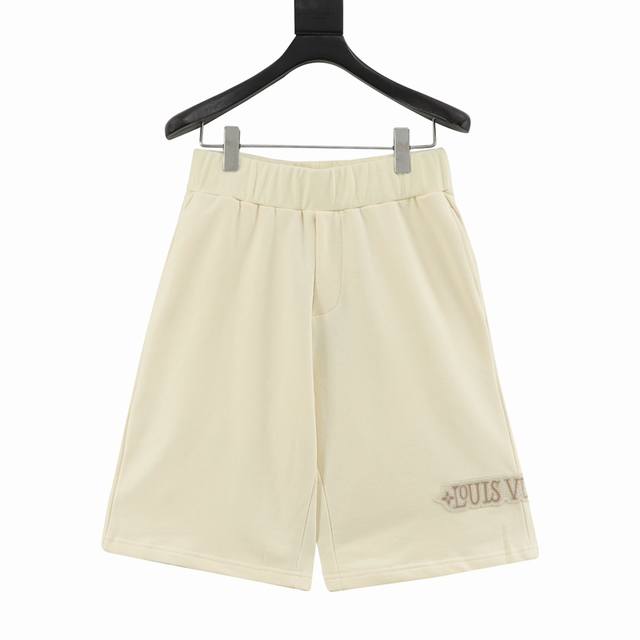Louis Vuitton 路易威登 贴布徽标短裤 原版6700购入，面料采用420G全棉鱼鳞毛圈面料制成，灰白色布料，订染，定制绣花粗绳。粗绳1000码起订量
