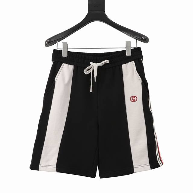 Gucci 古驰 拼接Gg刺绣字母短裤 面料采用360克刷毛面料，订染颜色后整蚀毛处理，对照原版做丝滑超柔处理，布面肌理股线清晰明显，垂感一级棒，做工精致都到达