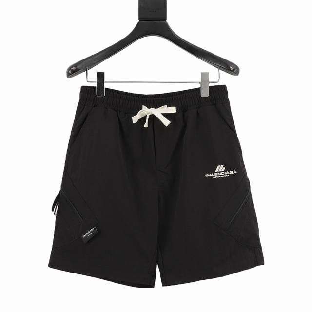 Balenciaga巴黎世家 字母刺绣徽标短裤 面料采用360克刷毛面料，订染颜色后整蚀毛处理，对照原版做丝滑超柔处理，布面肌理股线清晰明显，垂感一级棒，做工精