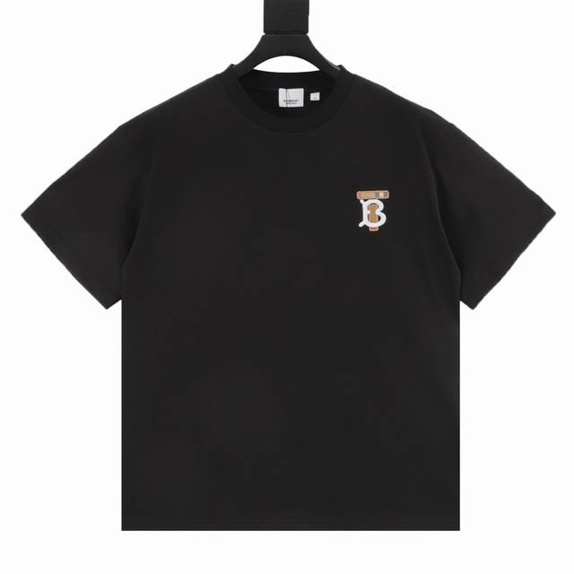 Burberry 巴宝莉 经典Tb刺绣短袖 今年夏天最新款经典耐看，时尚精简的一款标语T 无多余花里胡哨，随意搭配感受英式风格的独特魅力！客供平纹针织棉布制作，
