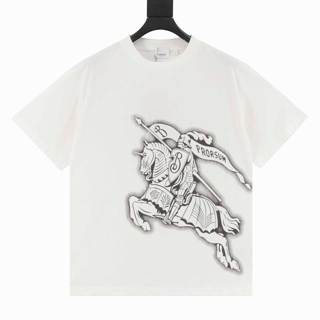 Burberry 巴宝莉 胸前战马印花短袖 今年夏天最新款经典耐看，时尚精简的一款标语T 无多余花里胡哨，随意搭配感受英式风格的独特魅力！客供平纹针织棉布制作，
