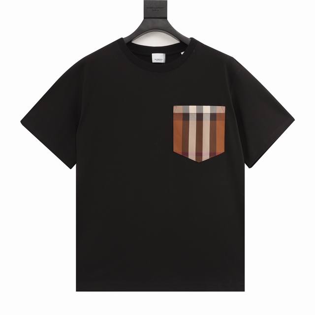 Burberry 巴宝莉 格纹口袋圆领短袖 今年夏天最新款经典耐看，时尚精简的一款标语T 无多余花里胡哨，随意搭配感受英式风格的独特魅力！客供平纹针织棉布制作，