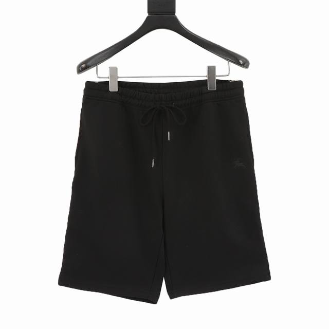 Burberry 巴宝莉 25Ss 战马Logo刺绣格纹织带拼接短裤 精选 400 克纯棉毛圈面料打造，拥有绝佳的质感。重量十足， 拿在手中便能感受到其高品质，