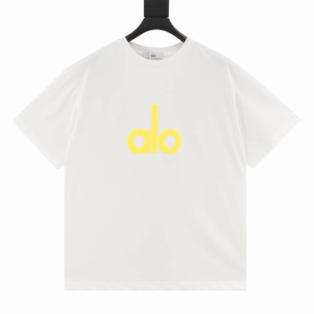 Alo 基础字母Logo印花短袖 进口浆料 随便水洗不会任何变形 保证不掉色不开裂 印花精细 采用280G精梳棉双纱面料 定染0色差 同缸拉架螺纹 2次洗水处理