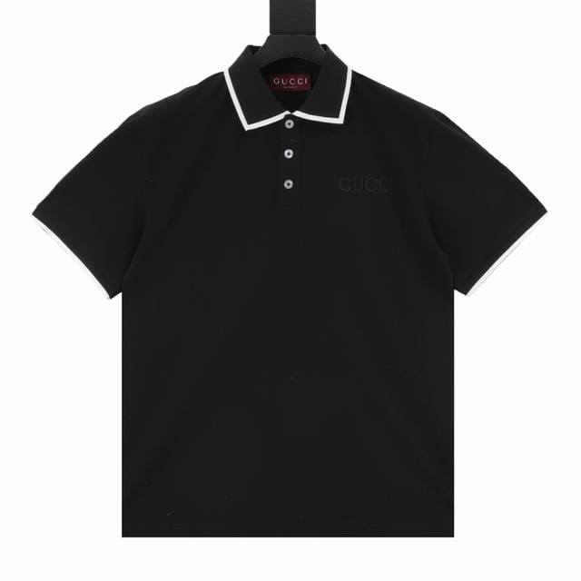 Gucci 古驰 25Ss 领拼字母贴布刺绣短袖Polo杉 选用定制珠地面料，奠定衣物高品质基础。珠地布有着特殊的蜂巢状透气结构， 带来良好的吸湿透气性，即使在