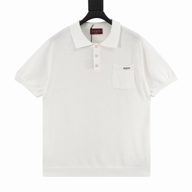 Gucci 古驰 字母毛织短袖Polo衫 原8,850购入，采用高质纯棉14S细针织片，德国进口提花机织片而成。电脑扫描胸前描绘字母图案。提花采用进口高品质棉纱