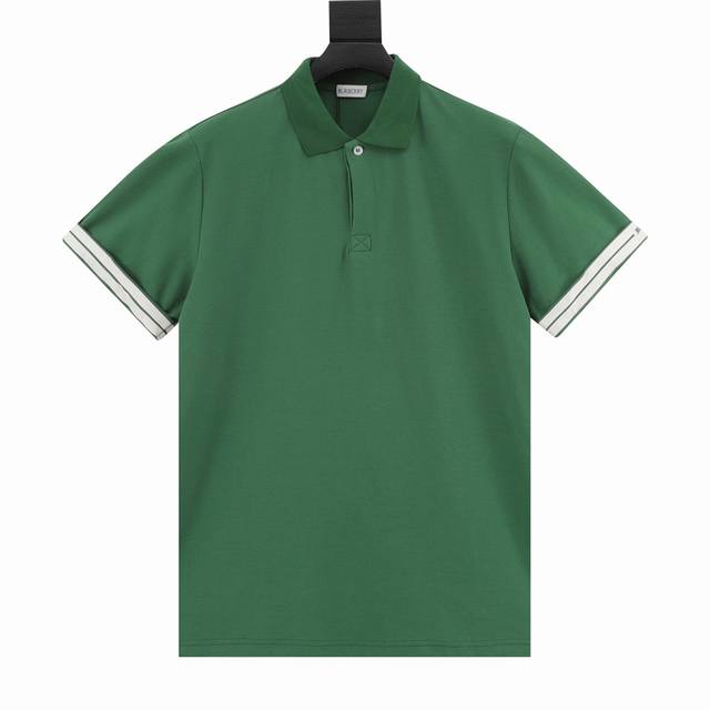 Burberry 巴宝莉 袖口织带战马印花短袖Polo衫 选用棉质珠地网眼布打造，定制材质260G长绒棉，衣领为双系统提花定织扁机制成，有弹性，不变形，衣服全部