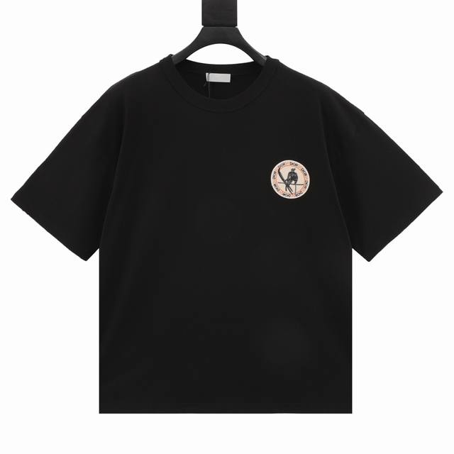 Dior 迪奥 贴布徽标圆领短袖 夏季限定新款配色 精简而不失细节感的一款短袖T， 可男可女的款，能满足你对品质追求的同时又能帅气出行。客供高克重定织100%针