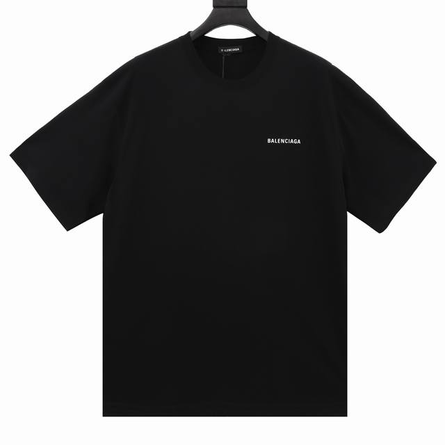 Balenciaga 巴黎世家 前后字母印花圆领短袖 采用双纱平纹，100%棉，32支双纱棉高密布，面料用的是国产新疆优质棉纱，新疆棉花是国产棉花中公认的优等材